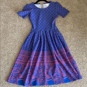 Lularoe Amelia xxs, pattern blocked